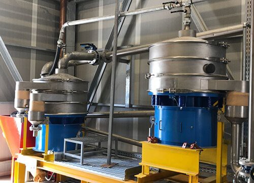 Vibrasjonsseparator for drikke